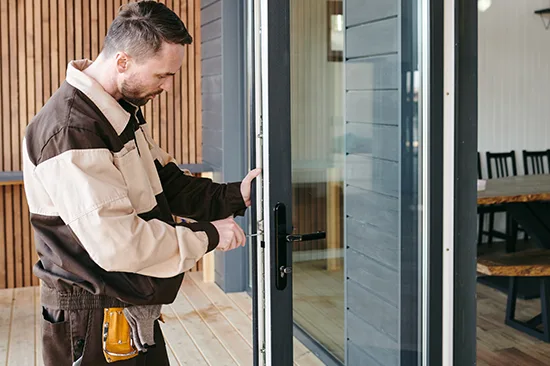 Southwest Edmonton-screen-door-repair